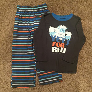 Boys Cat & Jack Pajamas (Size 5T)